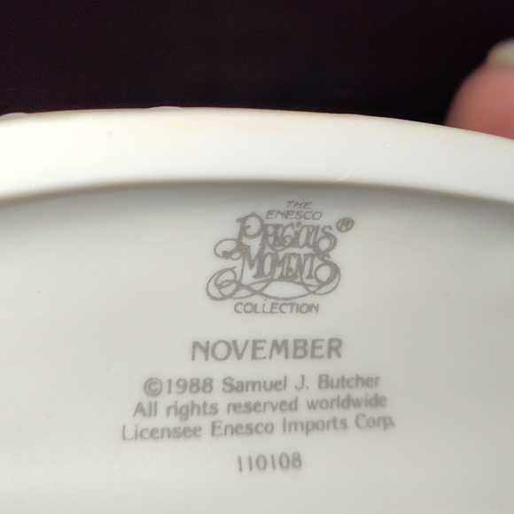 New in box precious moments November keepsake 1988 - Picture 2 of 5